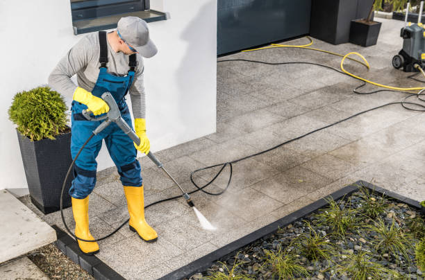 Best Deck Cleaning Services  in Emerald Lake Hills, CA